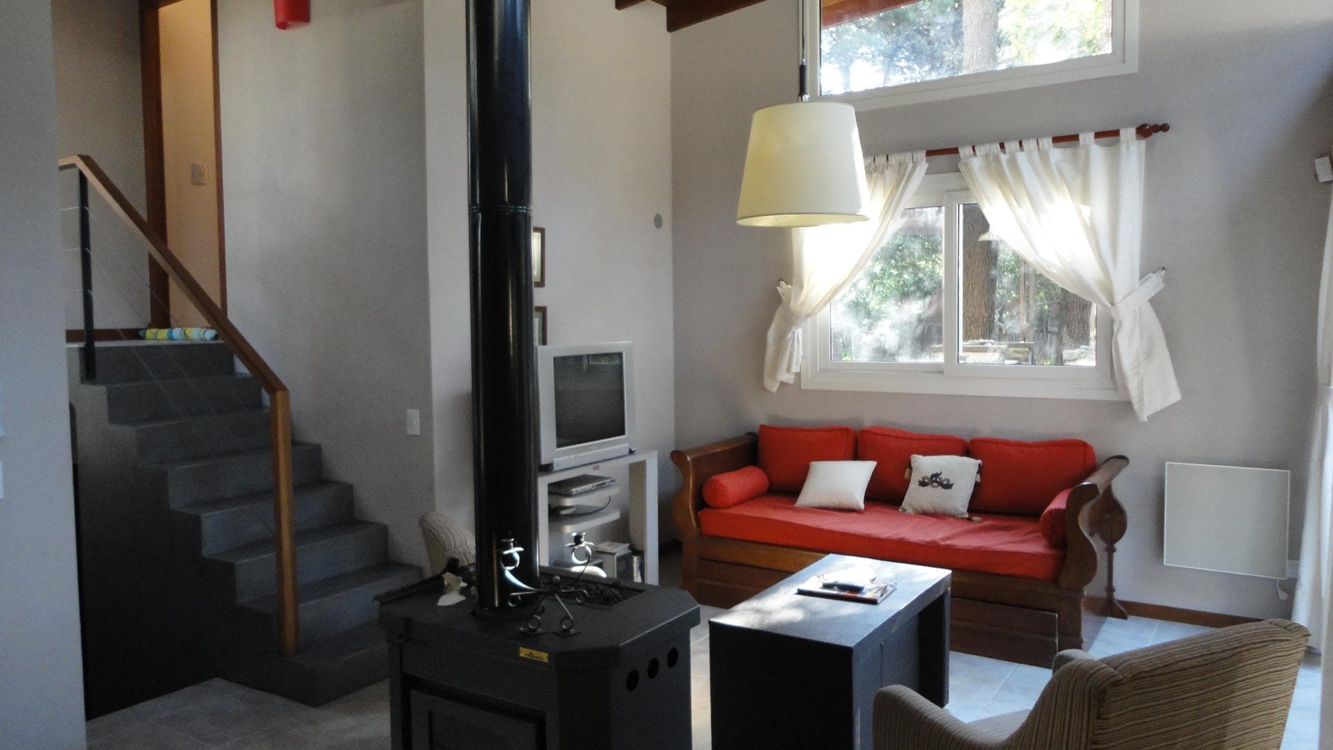 Casa Selva — Reforma Integral (Morado / Rojo) - Imagen 8